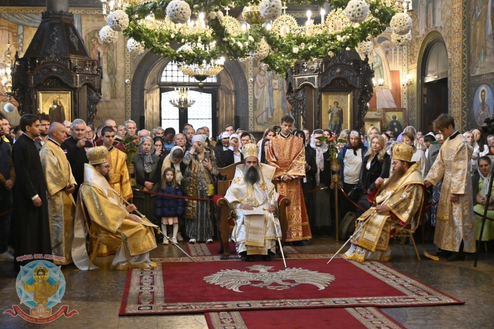 Патриаршеска света литургия с чин на преобличане мощите на св. крал Стефан Милутин