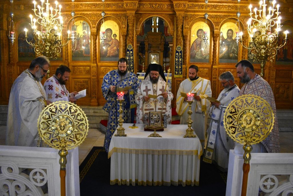 Θεία Λειτουργία Αγίου Ιακώβου Αδελφοθέου στη Μητρόπολη Μαρωνείας