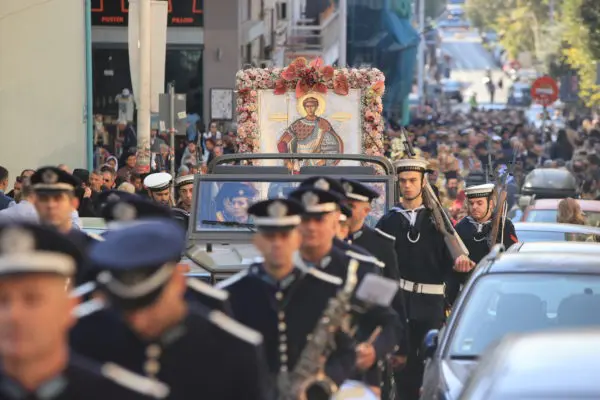 Moaștele Sfântului Mare Mucenic Dimitrie au fost purtate în procesiune pe străzile orașului Salonic