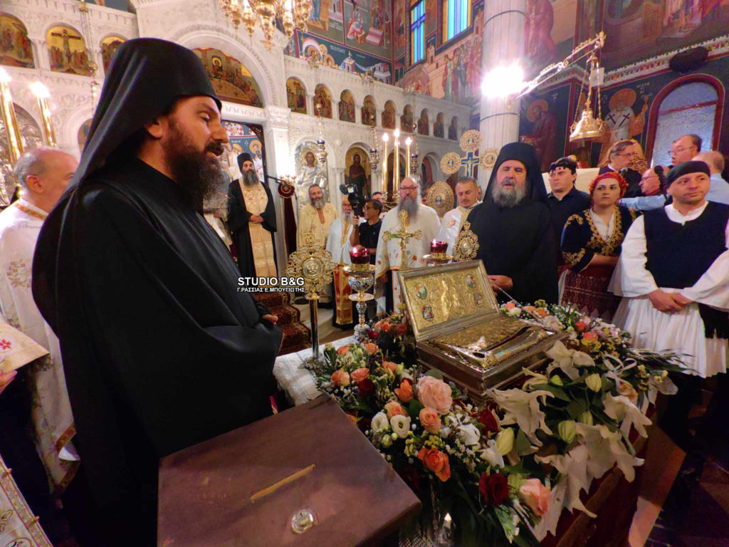 Το Ιερό λείψανο της Αγίας Άννας από το Άγιο Όρος στο Ναύπλιο