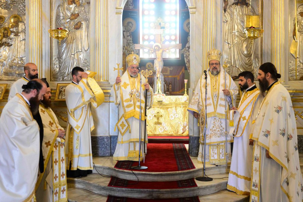 Οι Μητροπολίτες Στάρα Ζαγόρα και Μεσσηνίας στον Μητροπολιτικό Ναό της Υπαπαντής στην Καλαμάτα