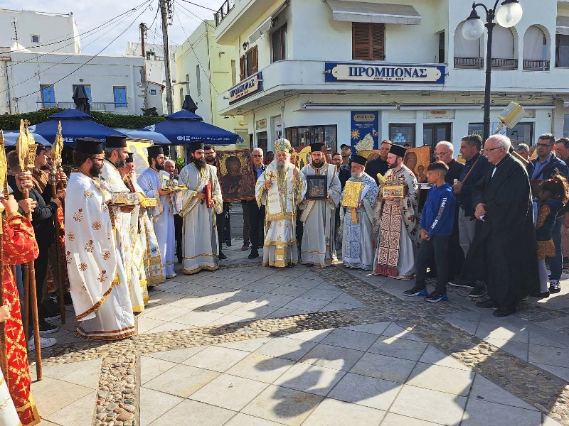 Νάξος: Δεήσεις και Λιτανείες Ιερών Εικόνων και Λειψάνων προς κατάπαυση της ανομβρίας