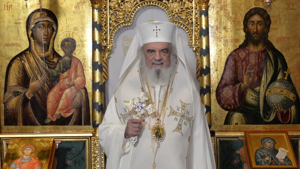 Patriarhul Daniel: Sfânta Parascheva ne arată că sfințenia nu e legată de vârstă