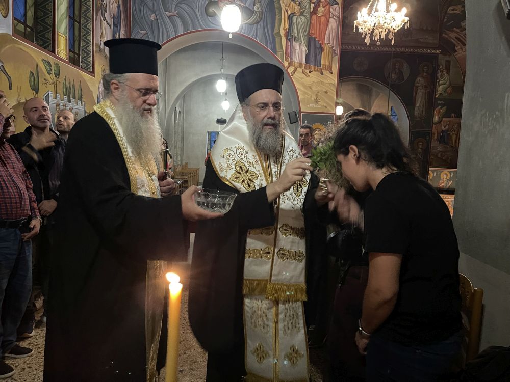 Τρίκκης Χρυσόστομος σε νέους: “Να θυμάστε πάντα πως η Εκκλησία είναι δίπλα σας”