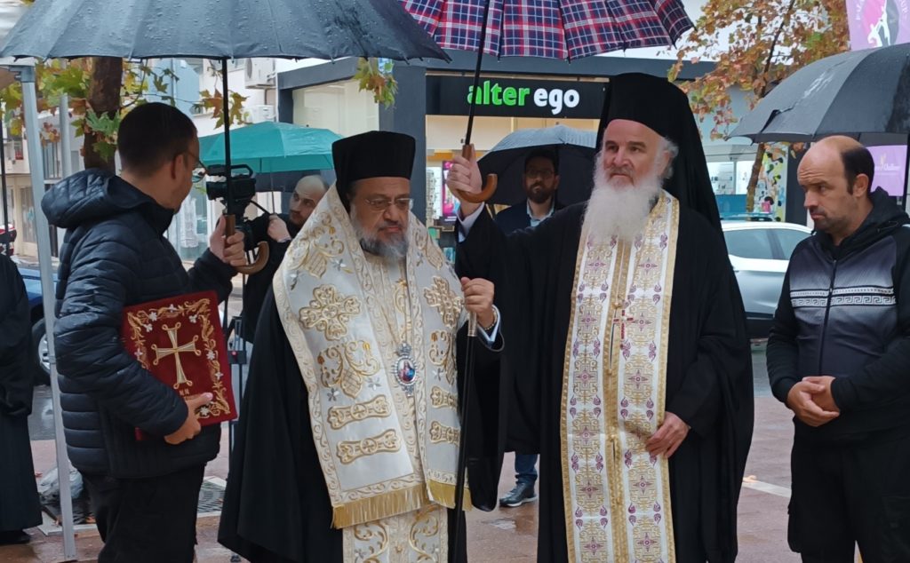 Τρισάγιο από τον Μητροπολίτη Μεσσηνίας για τους πεσόντες πυροσβέστες