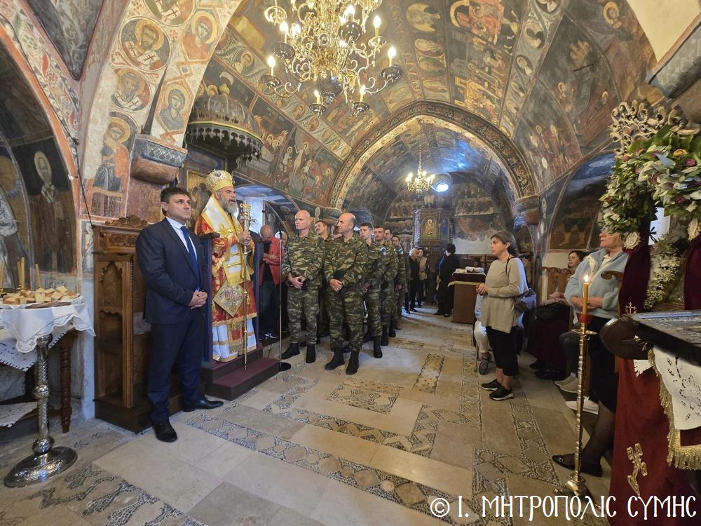 Η Μεθέορτη Θεία Λείτουργία του Μητροπολίτη Χρυσοστόμου στην Μονή του Ταξιάρχου Μιχαήλ του Ρουκουνιώτου Σύμης