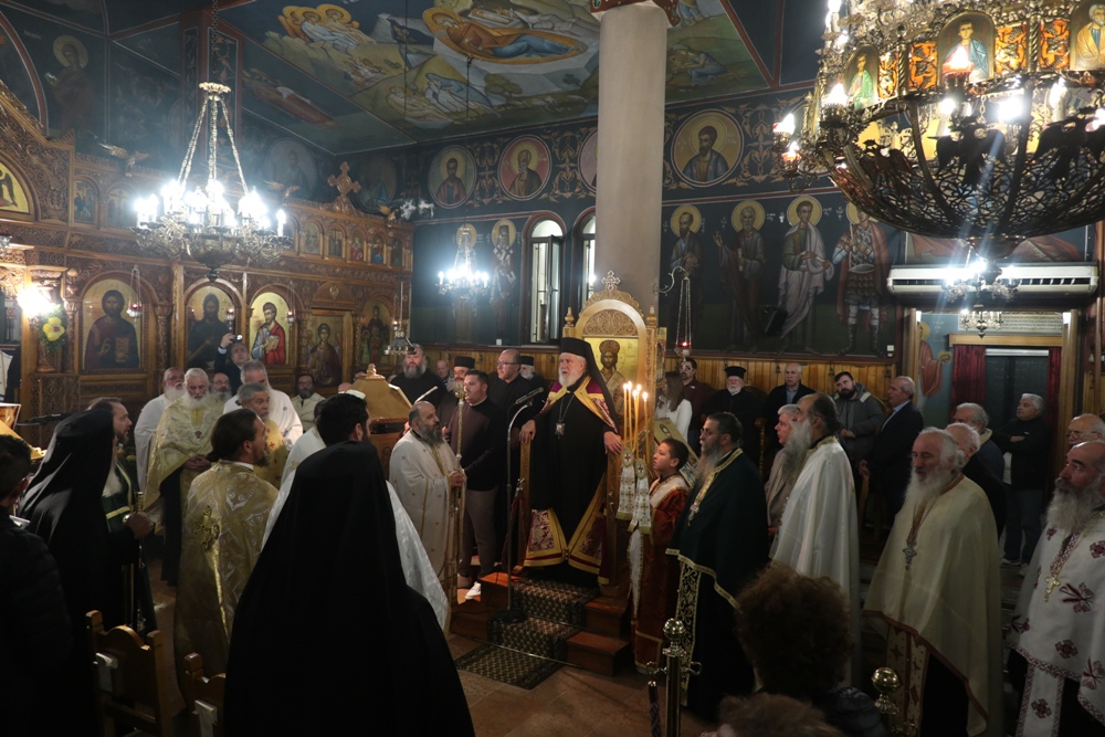 Τρισαρχιερατικός Εσπερινός στον Ι.Ν. Αγίου Ιωάννου του Χρυσοστόμου στην Πρέβεζα