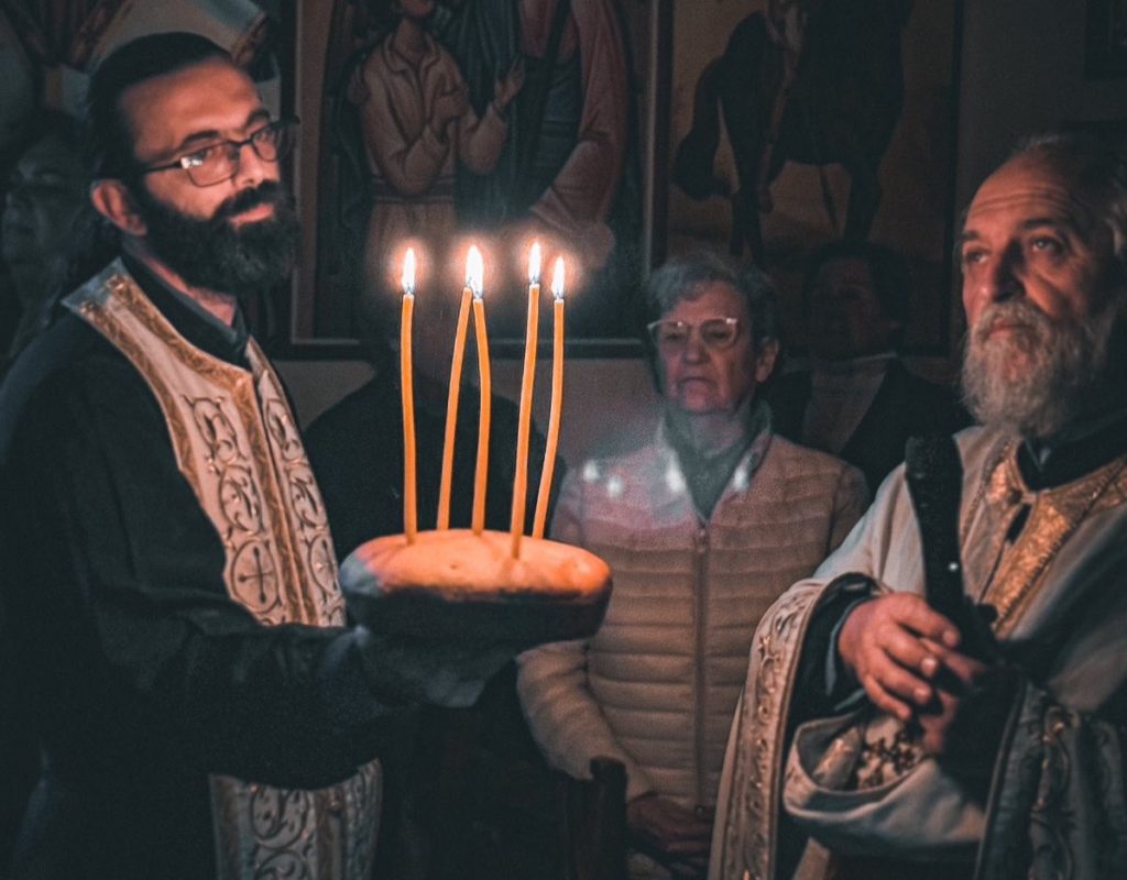 Εσπερινός Αγίου Νεκταρίου στα Λουτρά Αιδηψού