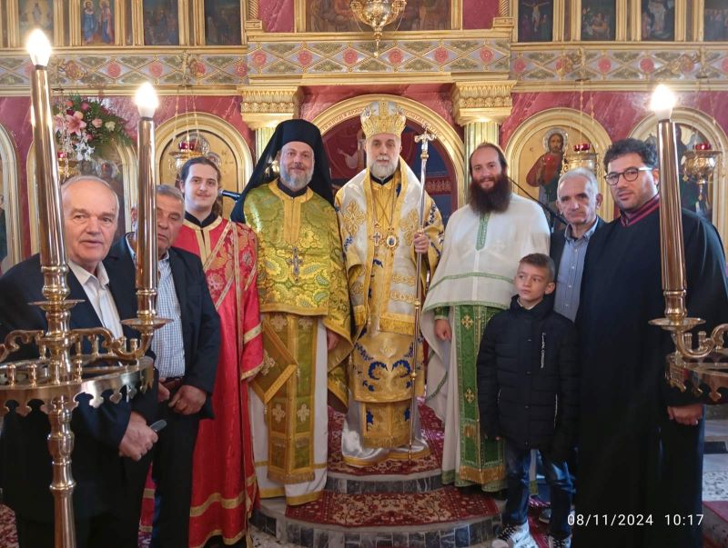 Ο Επίσκοπος Σκοπέλου στα Καλύβια Κηρέως