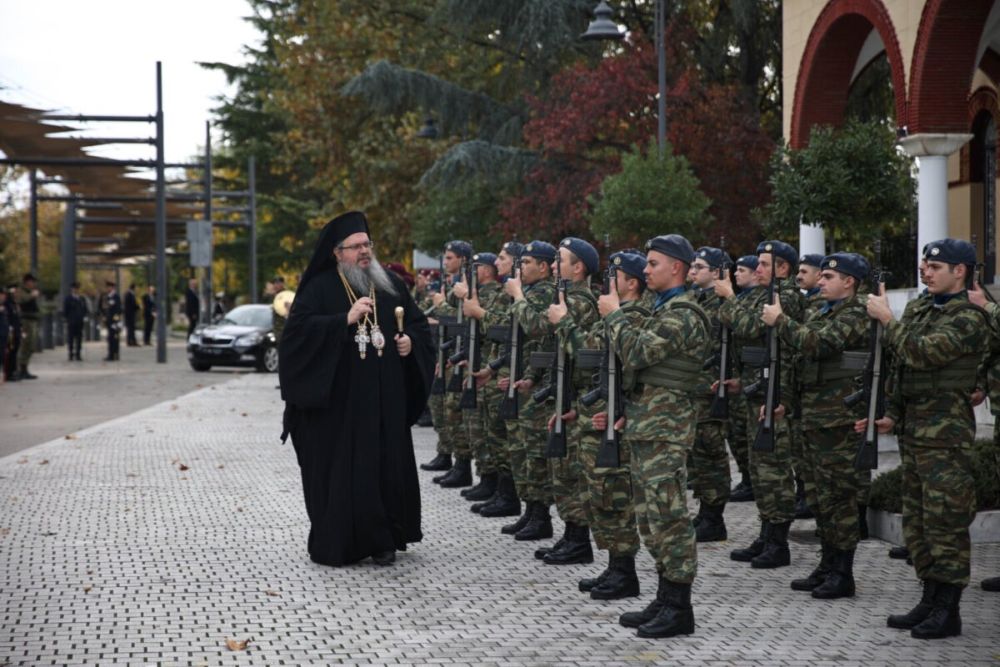 Δοξολογία για τις Ένοπλες Δυνάμεις στον Άγιο Αχίλλιο Λαρίσης