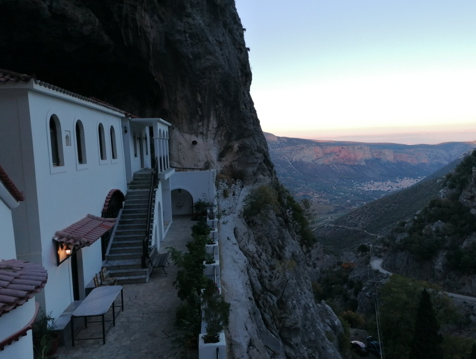 Επισκέψεις του Μητροπολίτη Μαντινείας σε Μονές τις Κυνουρίας