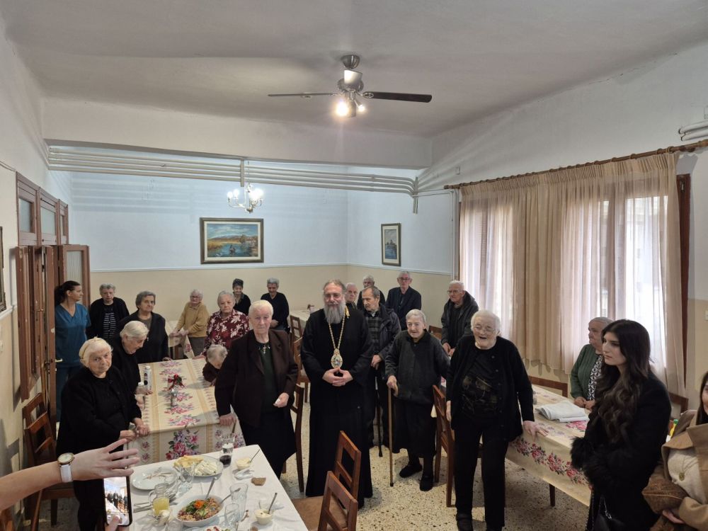 Χριστουγεννιάτικο γεύμα στο Γηροκομείο της Ιεράς Μητροπόλεως Τρίκκης