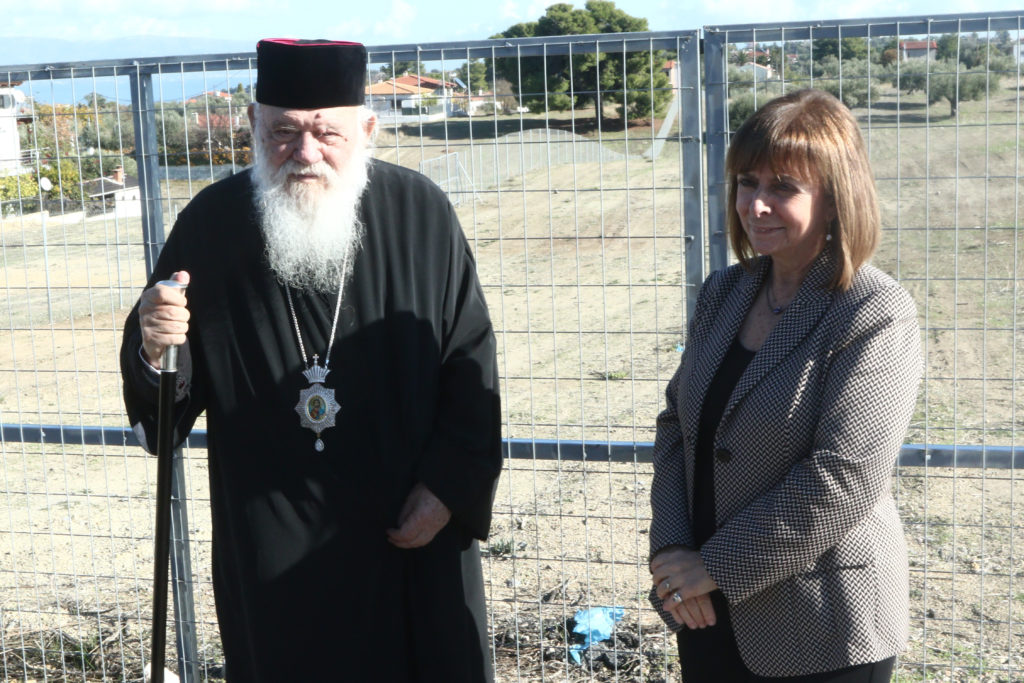 Ο Αρχιεπίσκοπος Αθηνών και η Πρόεδρος της Δημοκρατίας στις δομές της Αρχιεπισκοπής στο Δήλεσι