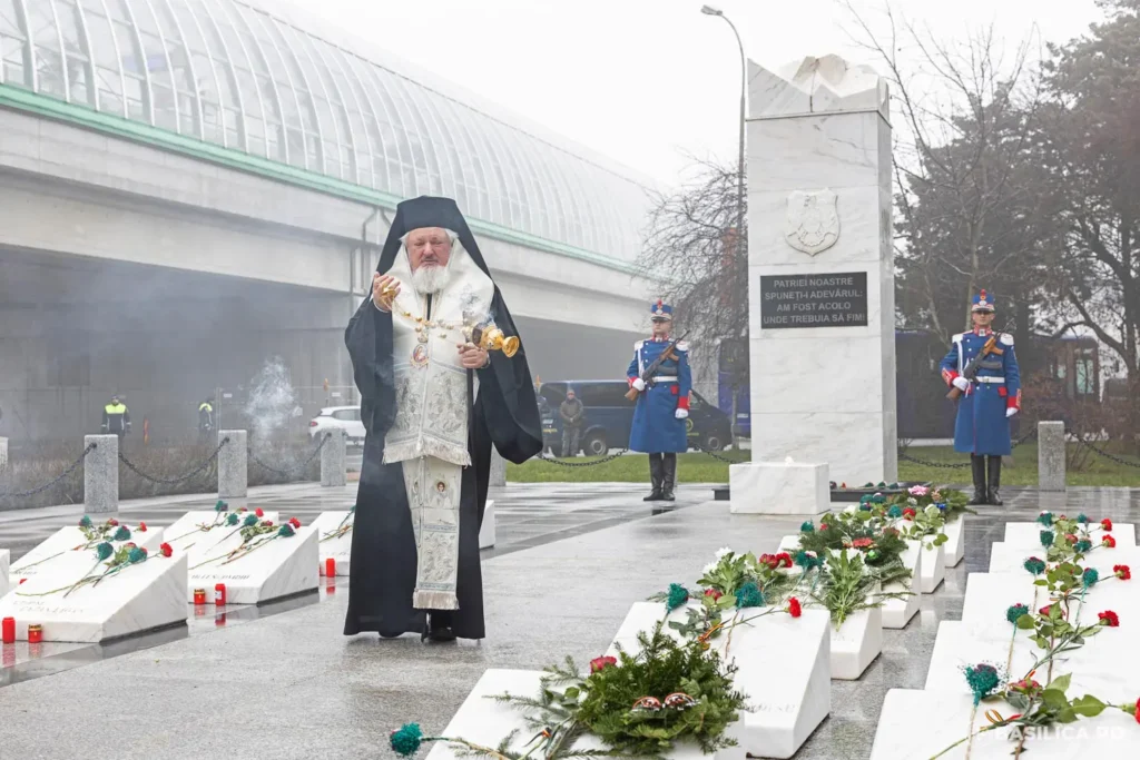 Eroii jandarmi căzuți în decembrie 1989 au fost pomeniți la monumentul ridicat în cinstea lor din Otopeni