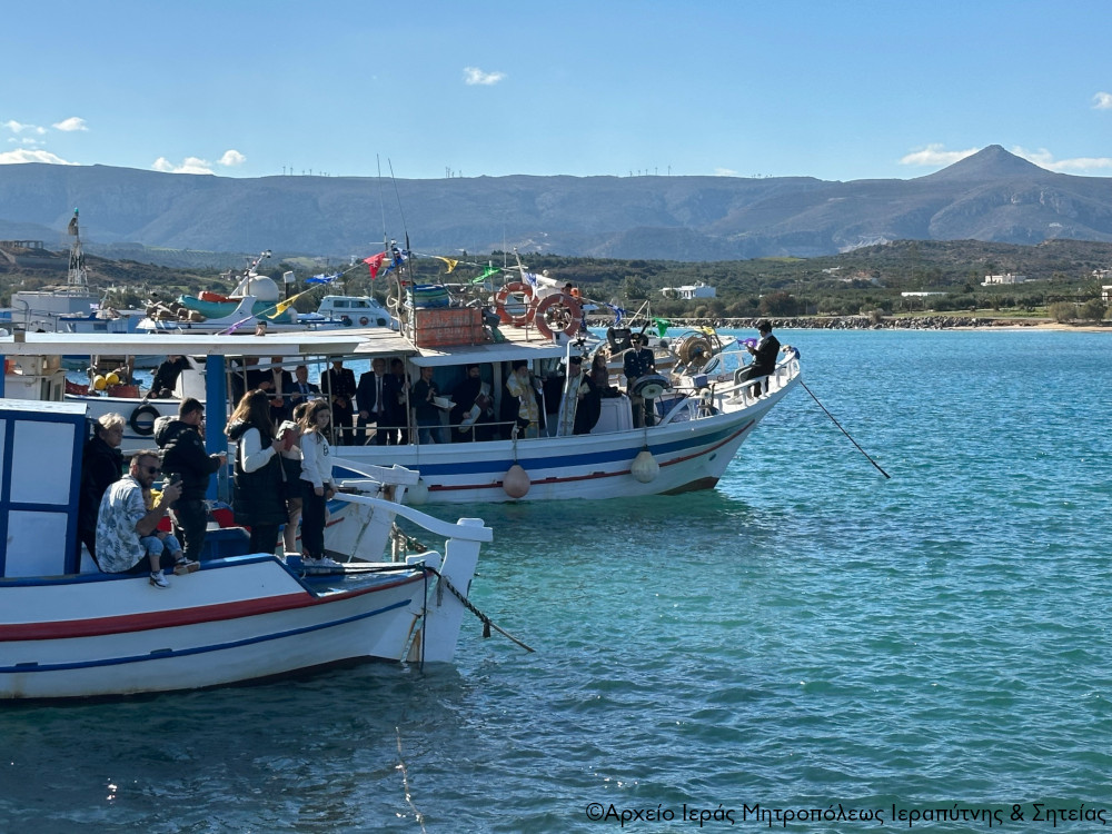 Ο αγιασμός των υδάτων στο λιμάνι του Κουρεμένου της Ενορίας Παλαικάστρου