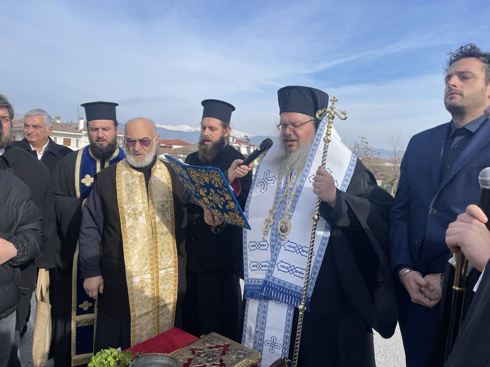 Λαρίσης Ιερώνυμος: Ευθύνη όλων μας, όσων έχουμε βαπτιστεί εν πνεύματι, να τιμήσουμε τη σφραγίδα του Αγίου Πνεύματος